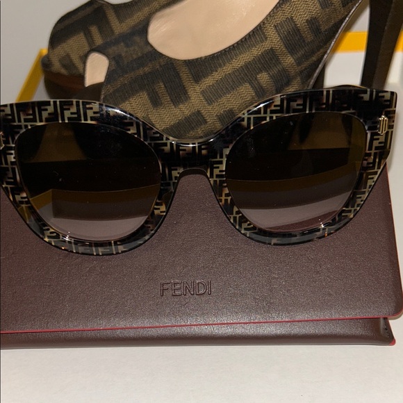 Fendi Tortoiseshell Sunglasses with Gold Accents main image 6